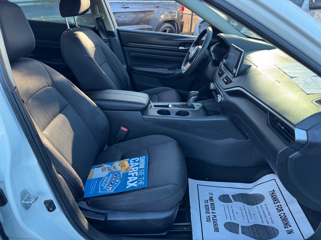 2020 Nissan Altima Image 15