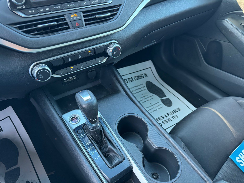 2020 Nissan Altima Image 24