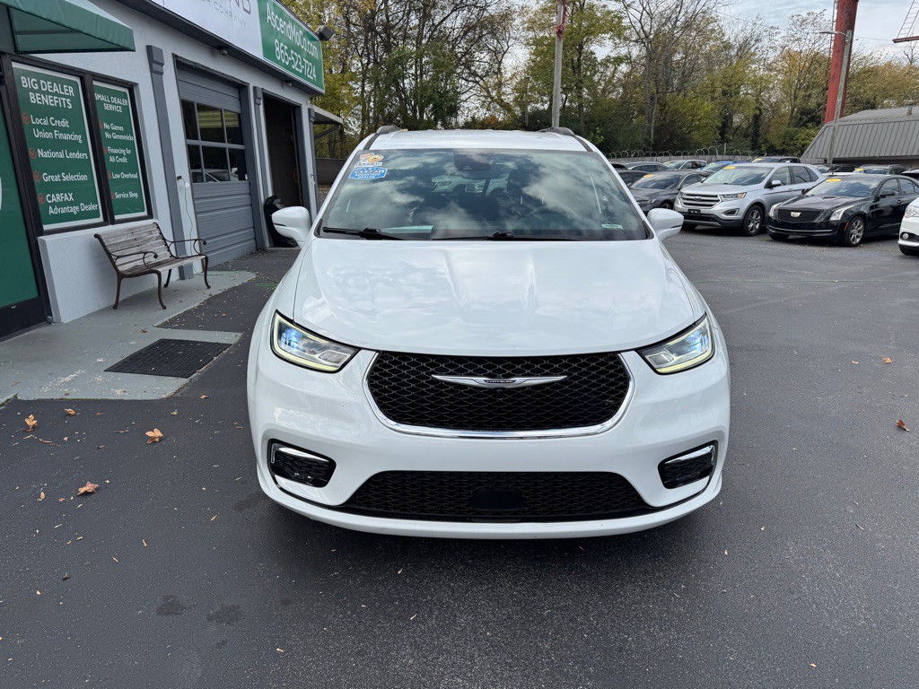 2022 Chrysler Pacifica Image 3