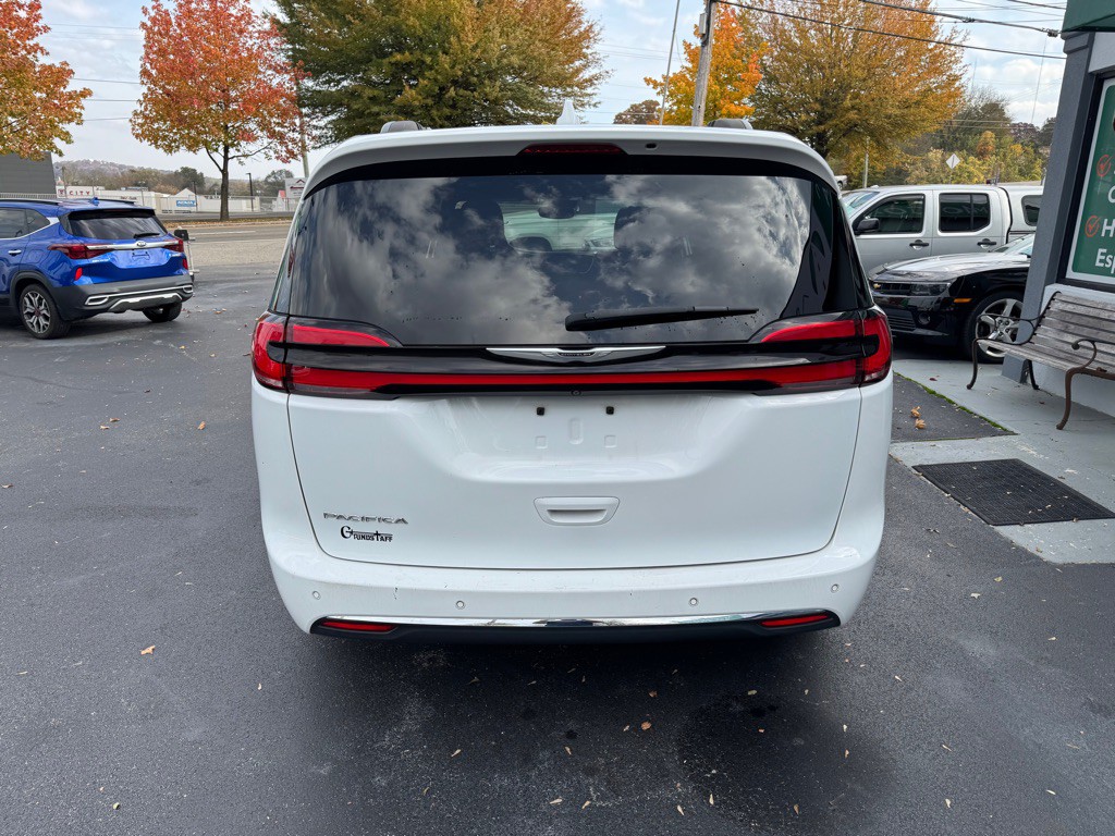 2022 Chrysler Pacifica Image 6