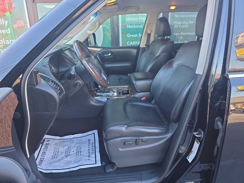 2017 INFINITI QX80 Image 5