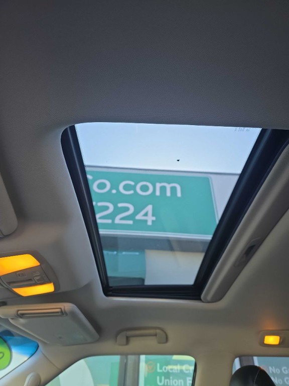 2017 INFINITI QX80 Image 6