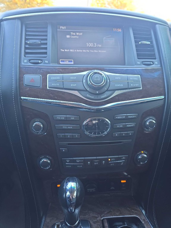 2017 INFINITI QX80 Image 8