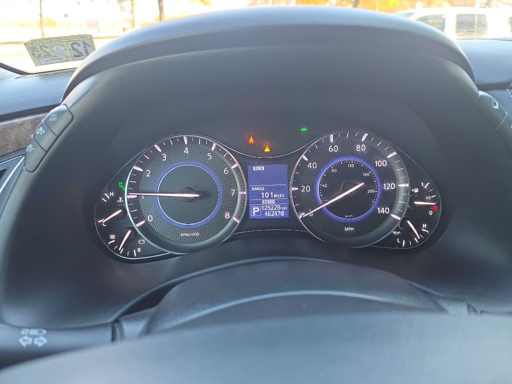 2017 INFINITI QX80 Image 10