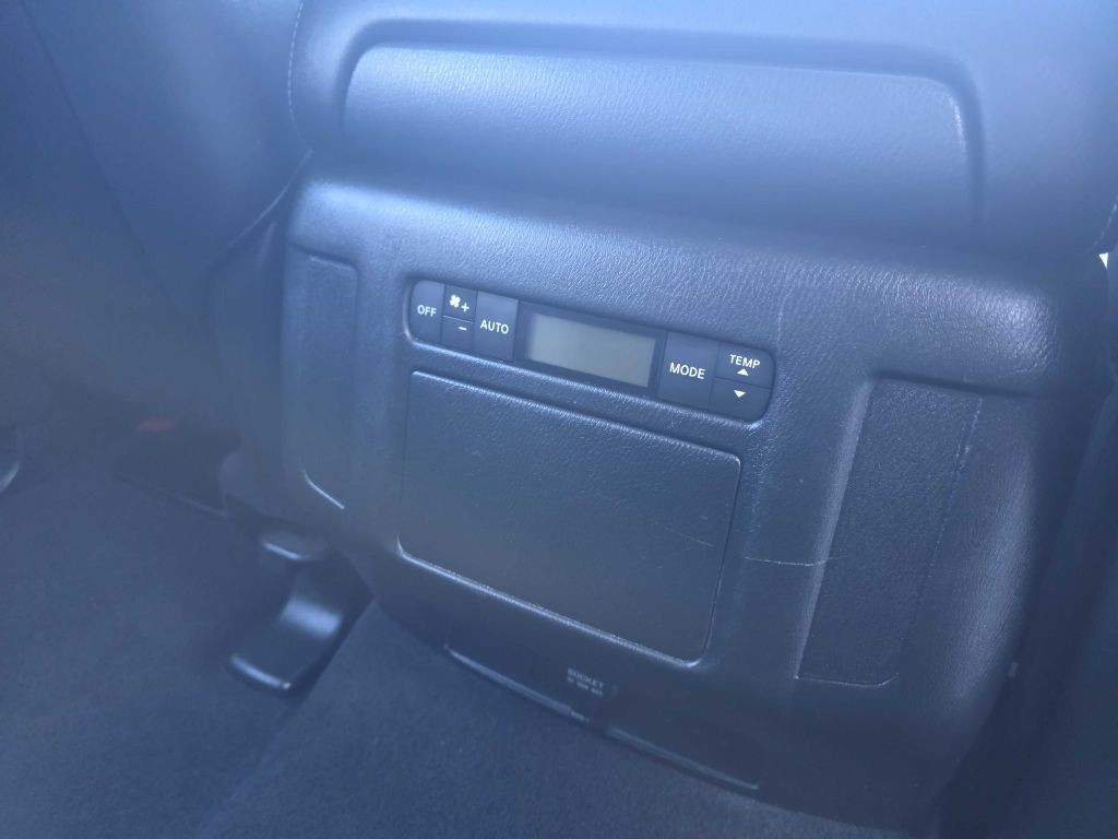 2017 INFINITI QX80 Image 13