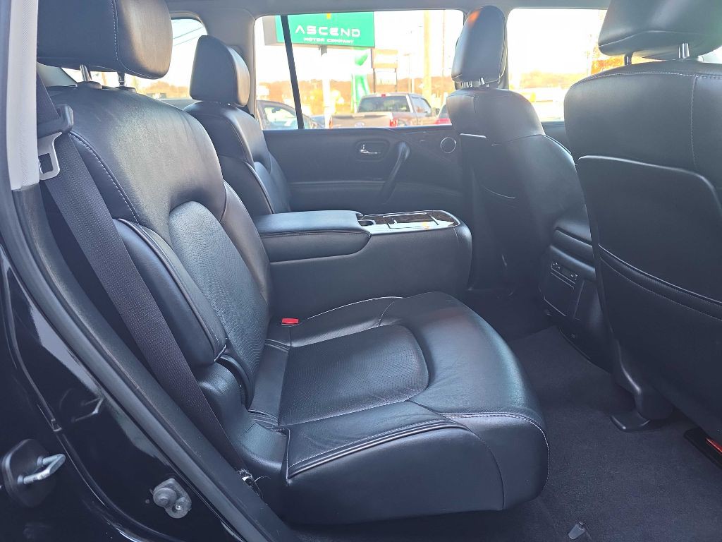 2017 INFINITI QX80 Image 14