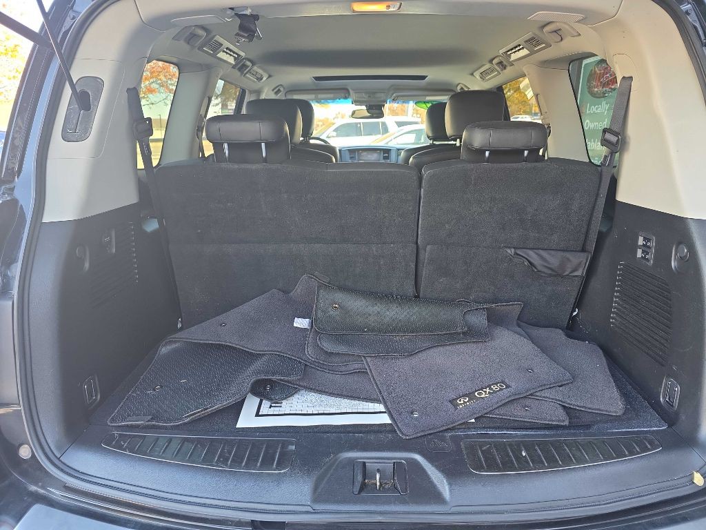 2017 INFINITI QX80 Image 19