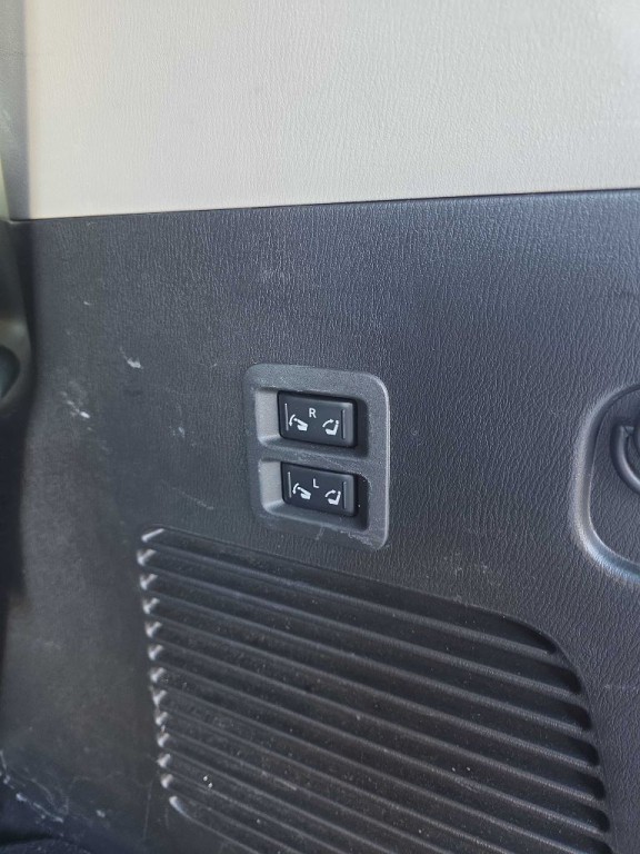 2017 INFINITI QX80 Image 21