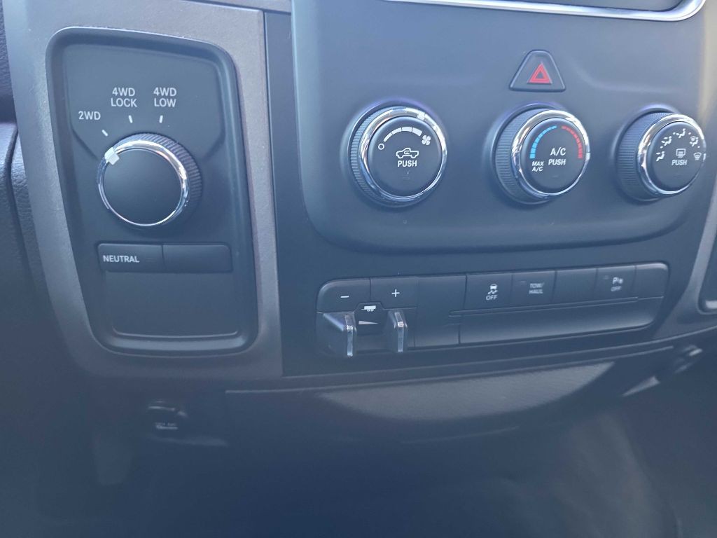 2014 RAM 2500 Image 10