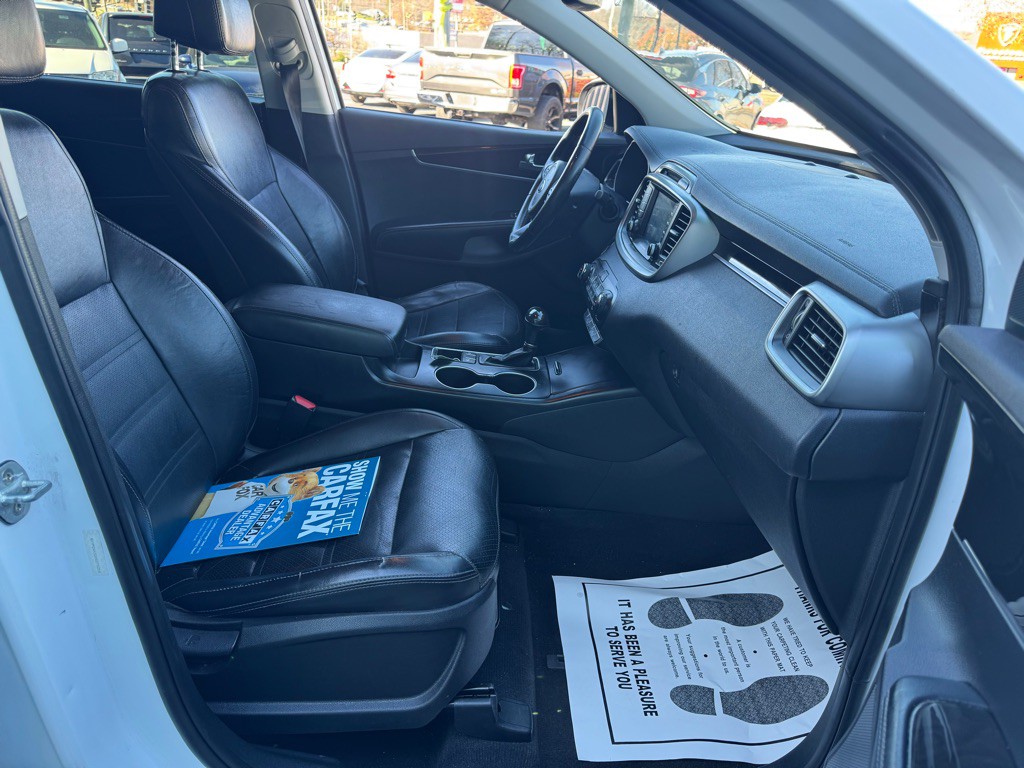 2017 Kia Sorento Image 15