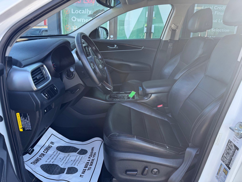 2017 Kia Sorento Image 18
