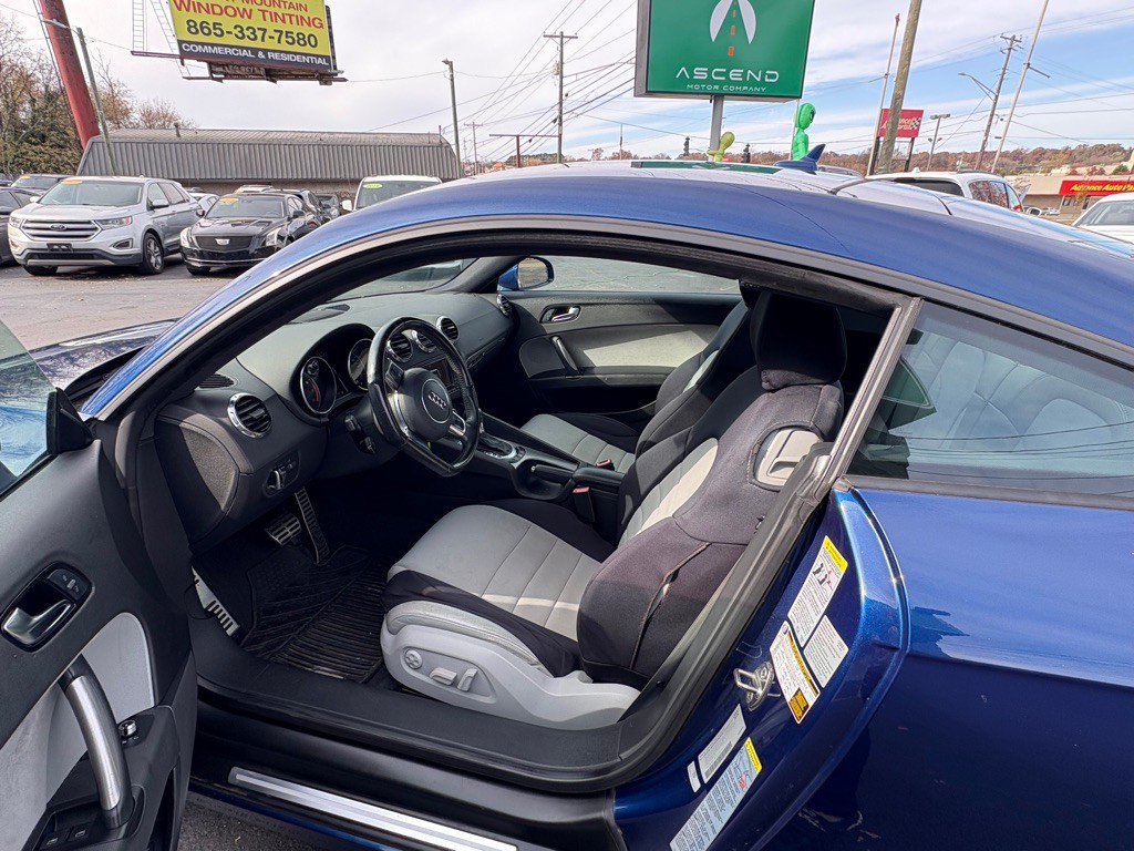 2011 Audi TT Image 8