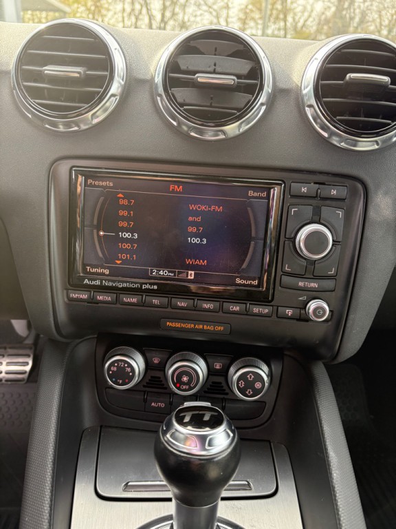 2011 Audi TT Image 10