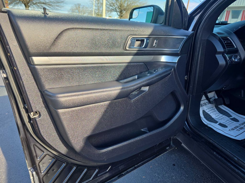 2019 Ford Explorer Image 8