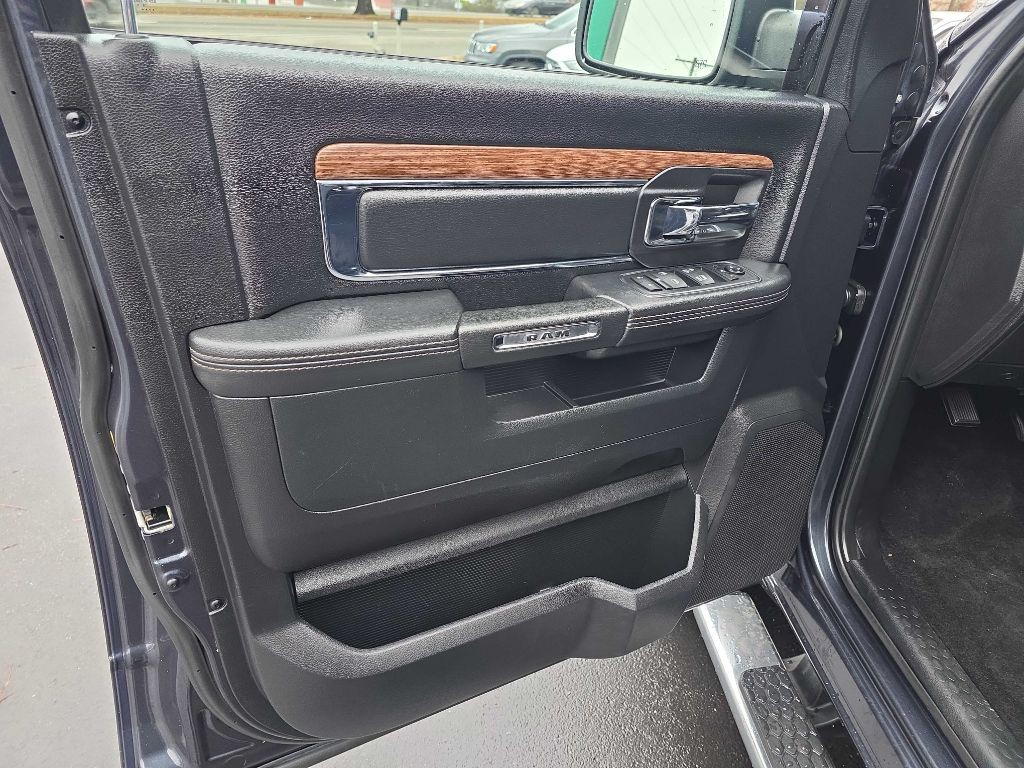 2016 RAM 1500 Image 9