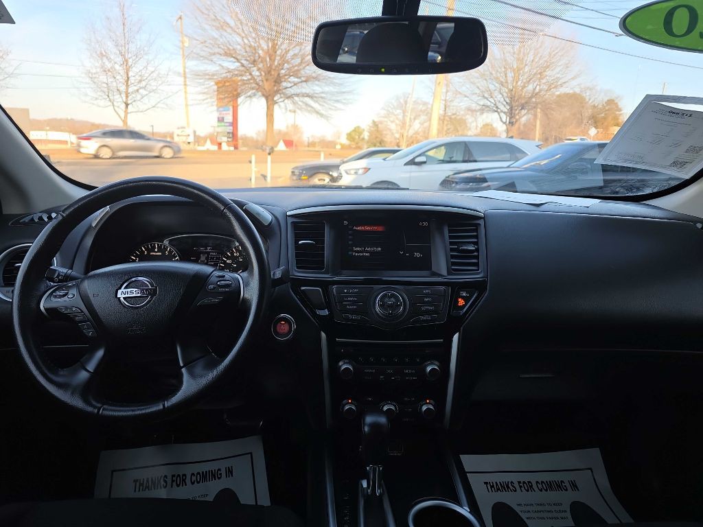 2020 Nissan Pathfinder Image 2