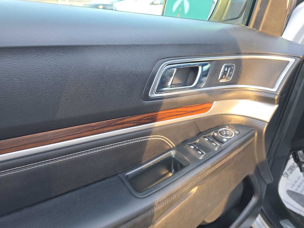 2016 Ford Explorer Image 7