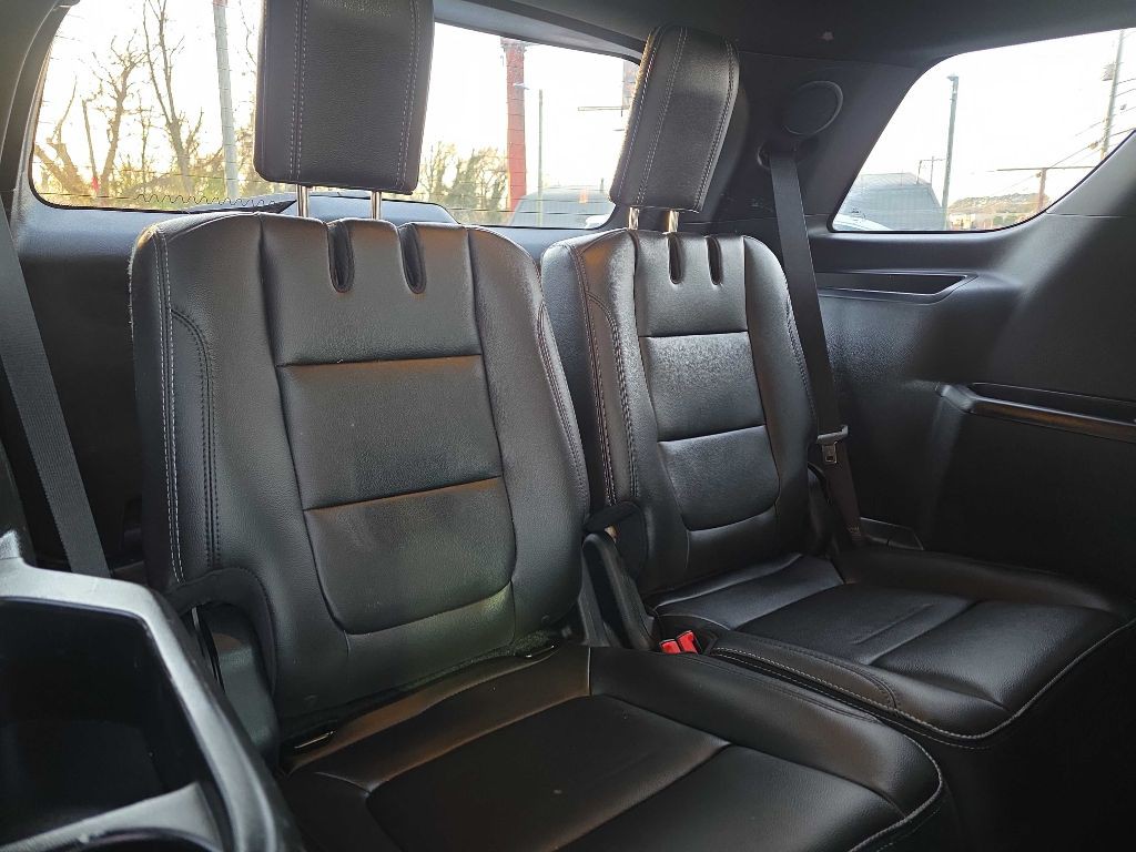 2016 Ford Explorer Image 10