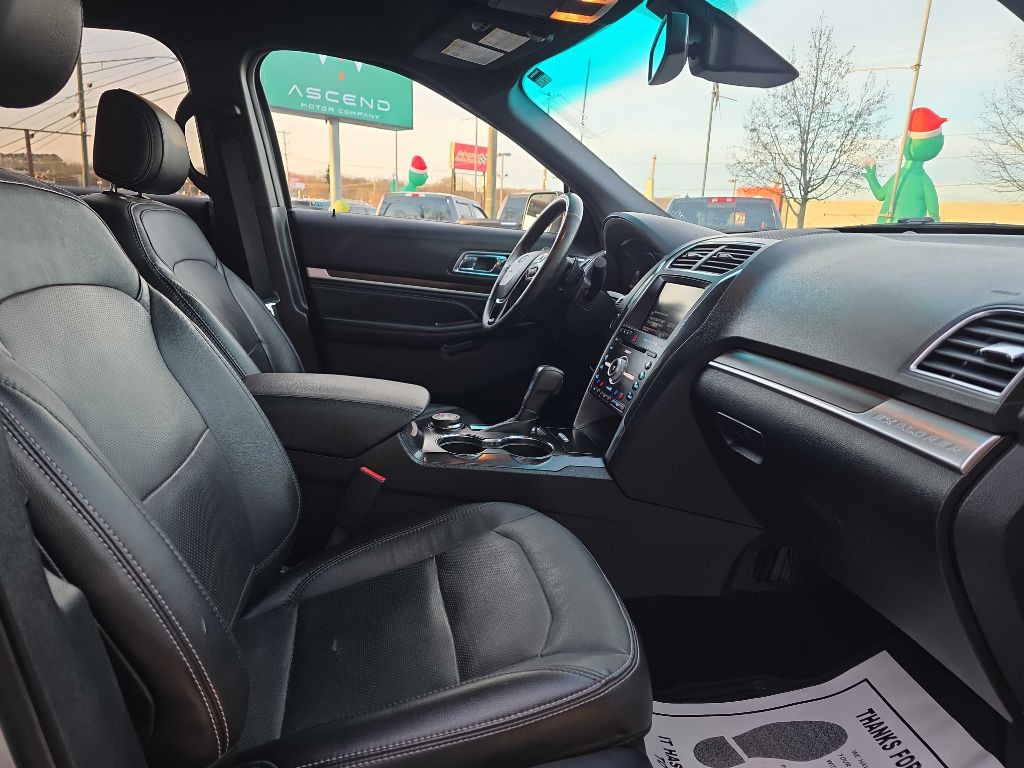 2016 Ford Explorer Image 11
