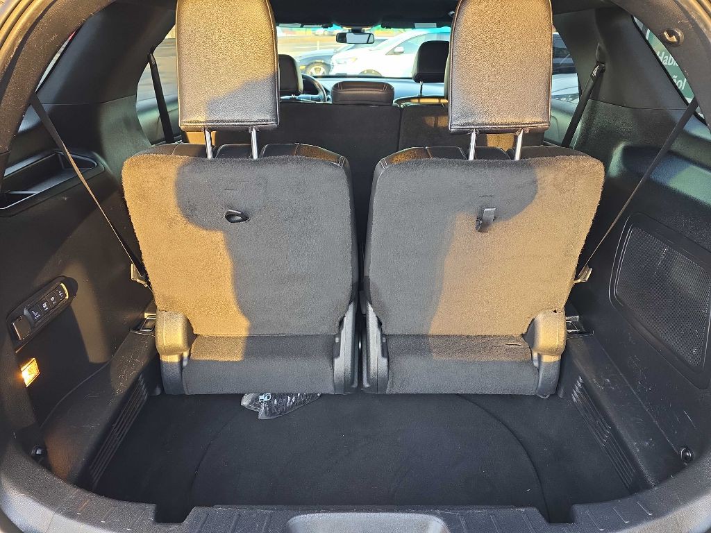2016 Ford Explorer Image 14