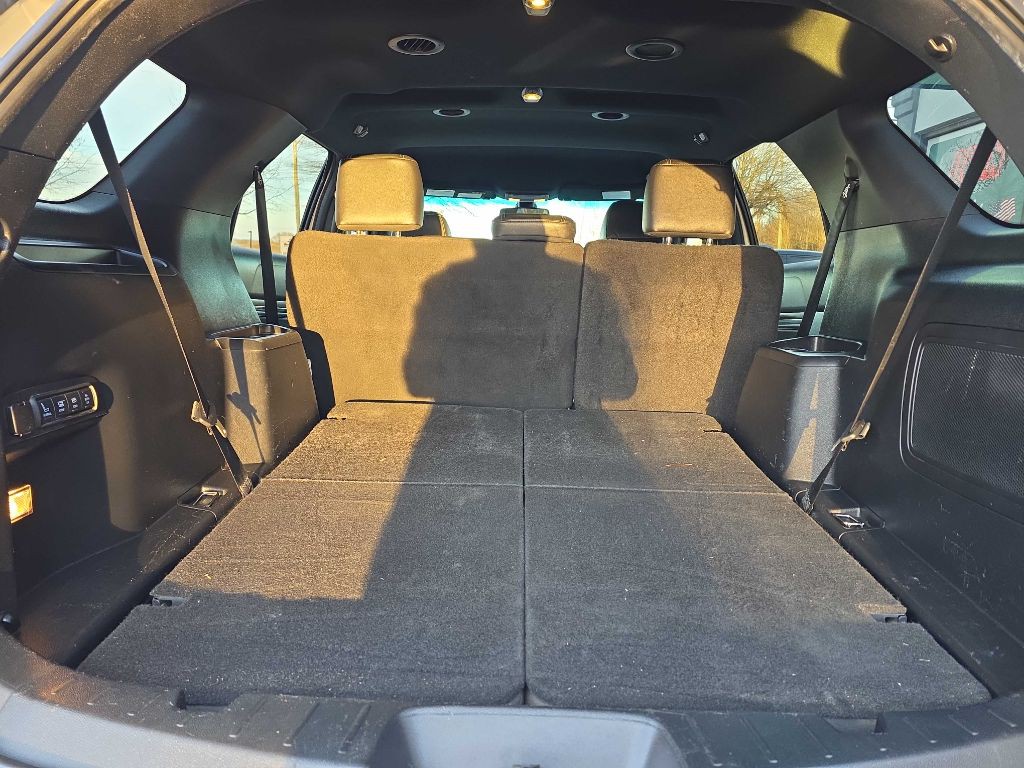 2016 Ford Explorer Image 16