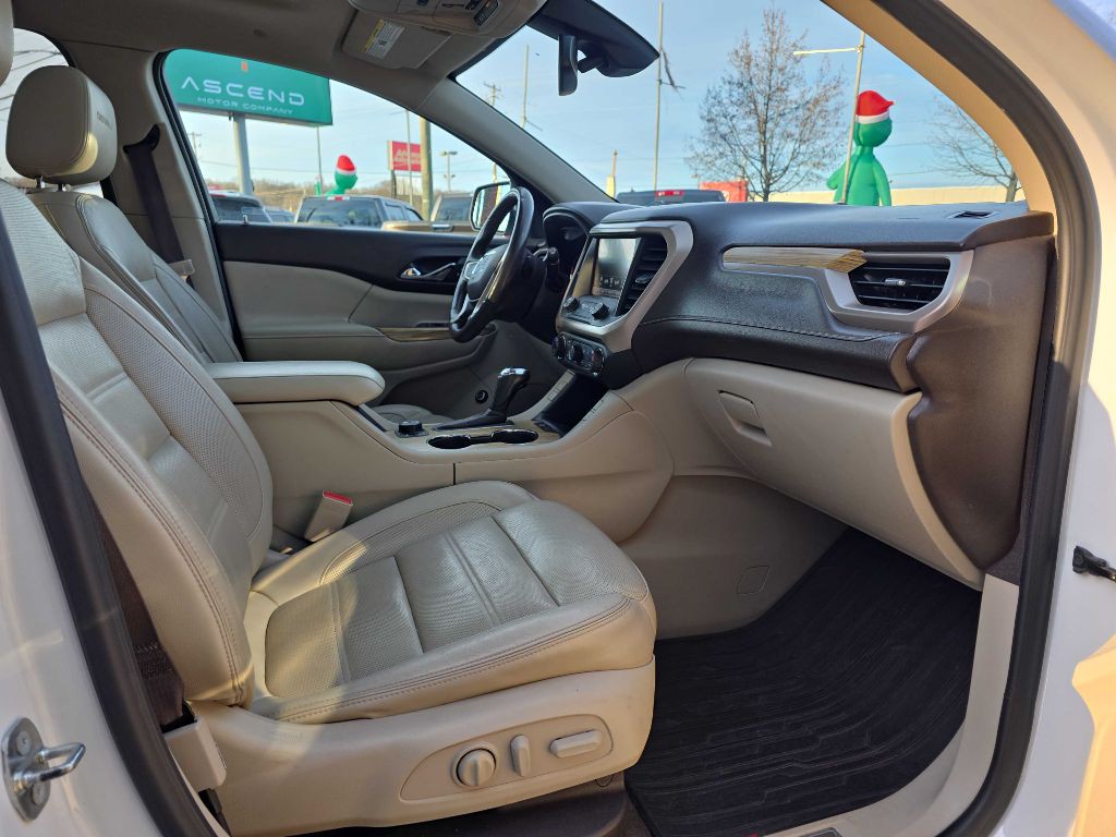 2018 GMC Acadia Image 10