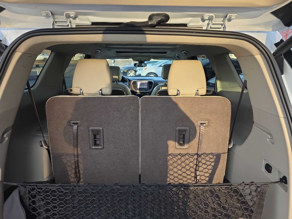 2018 GMC Acadia Image 13