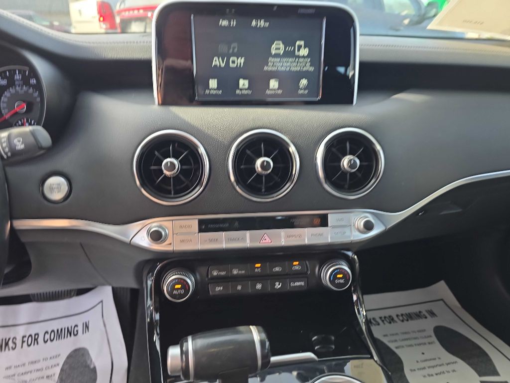 2018 Kia Stinger Image 9