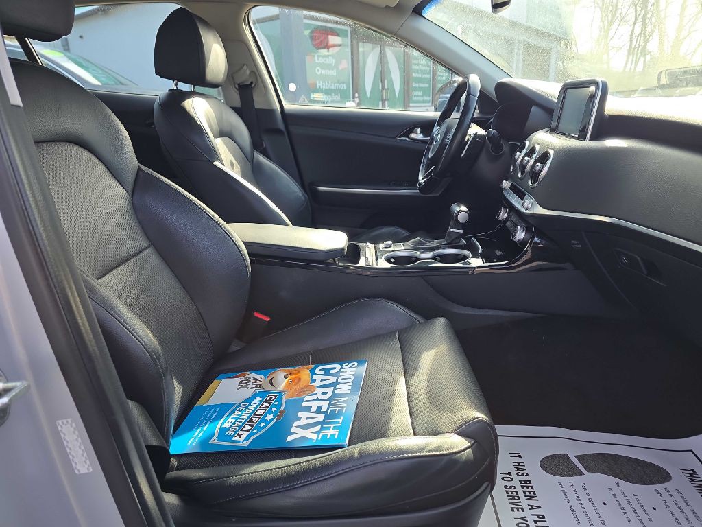 2018 Kia Stinger Image 12