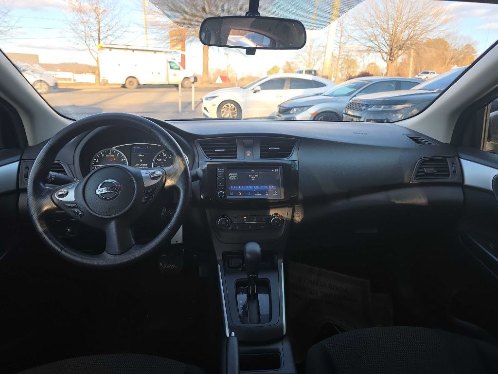 2019 Nissan Sentra Image 2