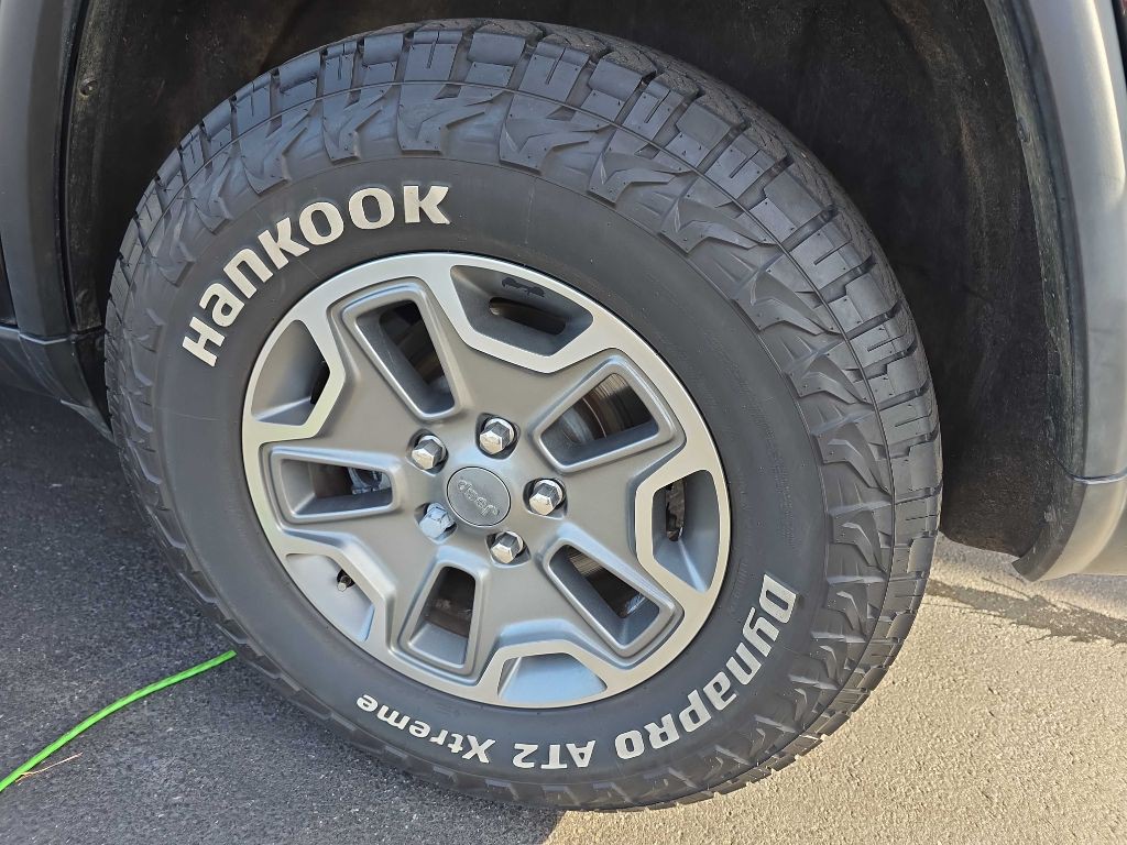 2017 Jeep Grand Cherokee Image 19