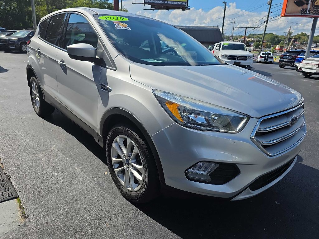 2019 Ford Escape Image 2