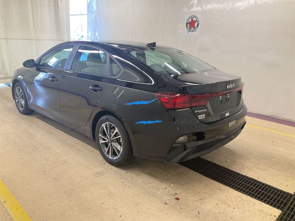 2023 Kia Forte Image 3