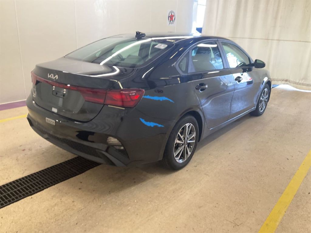 2023 Kia Forte Image 4