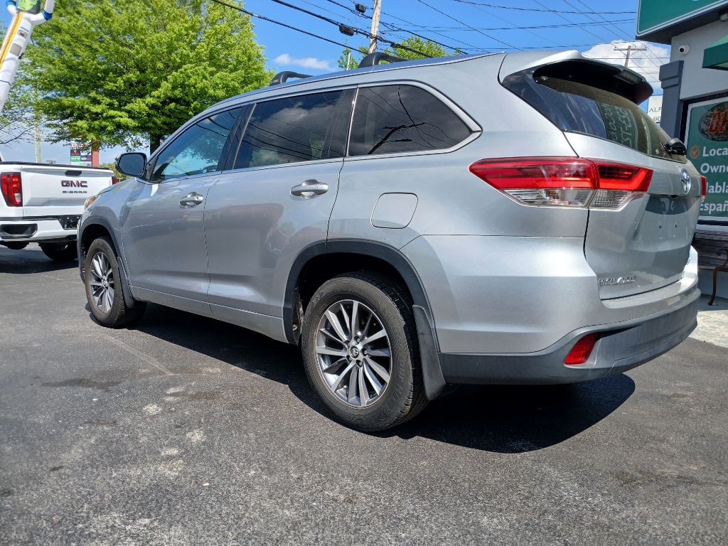 2017 Toyota Highlander Image 4