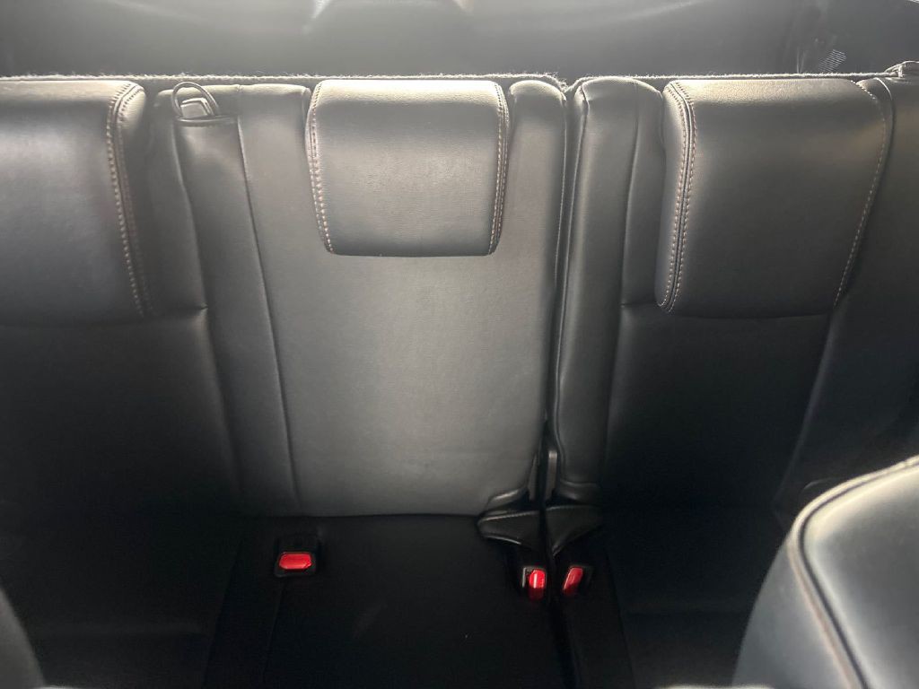 2017 Toyota Highlander Image 12