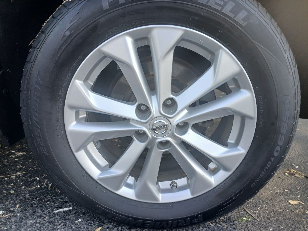 2015 Nissan Rogue Image 6