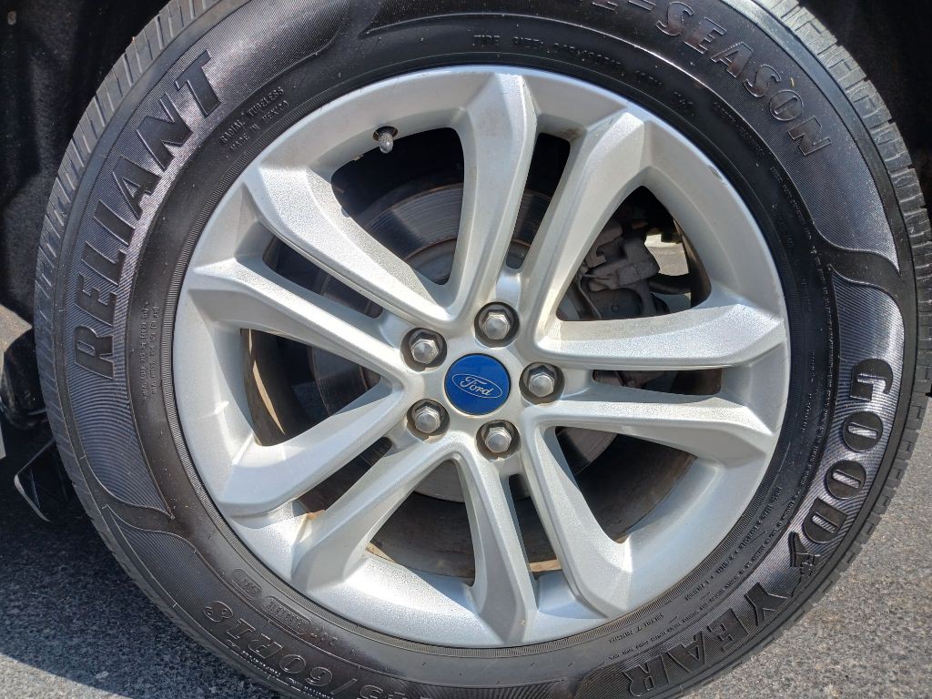 2020 Ford Edge Image 6