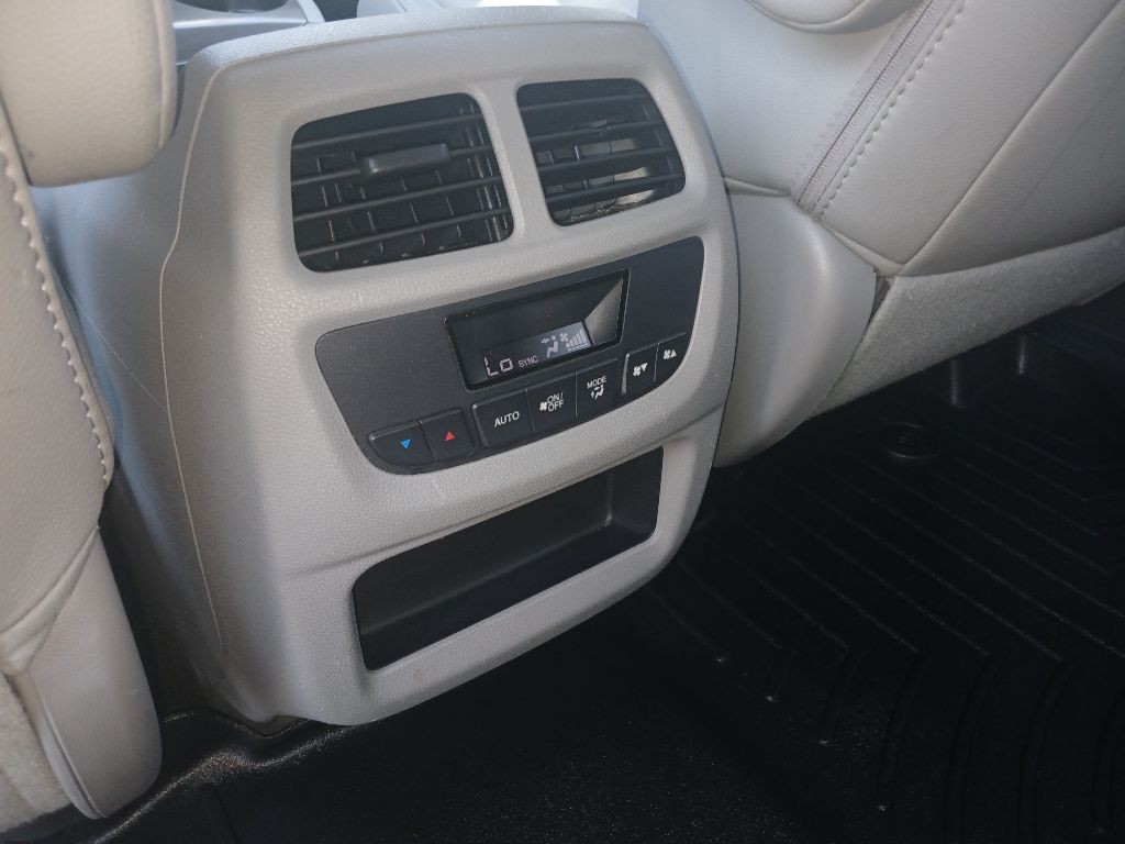 2016 Honda Pilot Image 9