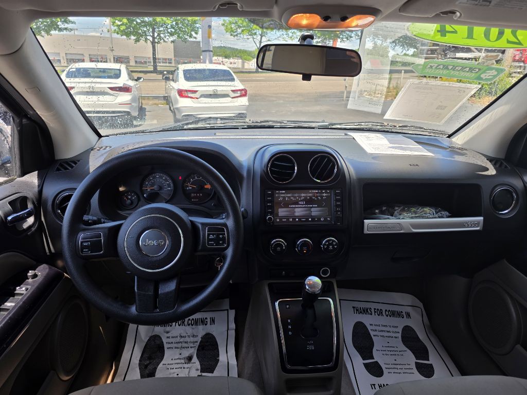 2014 Jeep Compass Image 2