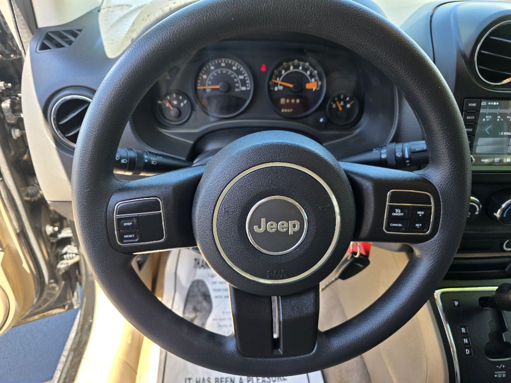 2014 Jeep Compass Image 9