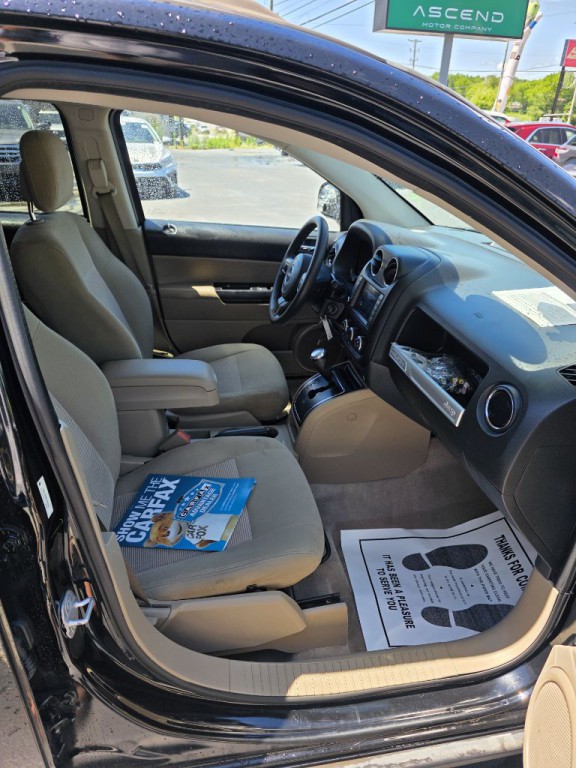2014 Jeep Compass Image 12