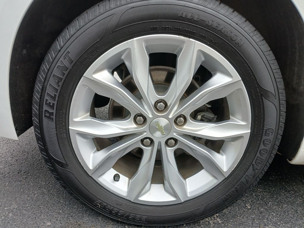 2019 Chevrolet Malibu Image 7