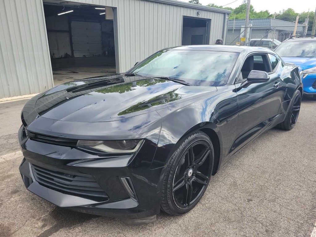 2018 Chevrolet Camaro Image 1