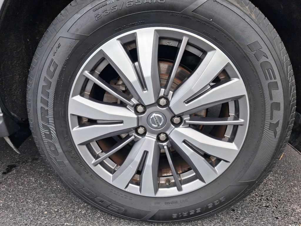 2020 Nissan Pathfinder Image 12