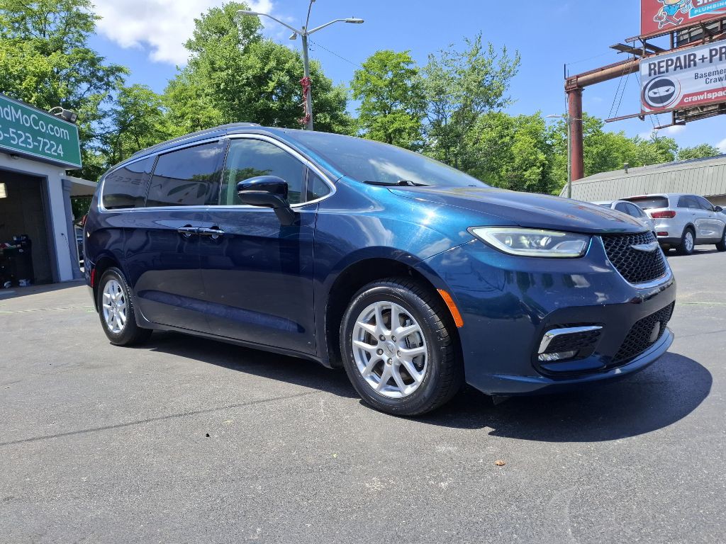 2022 Chrysler Pacifica Image 3