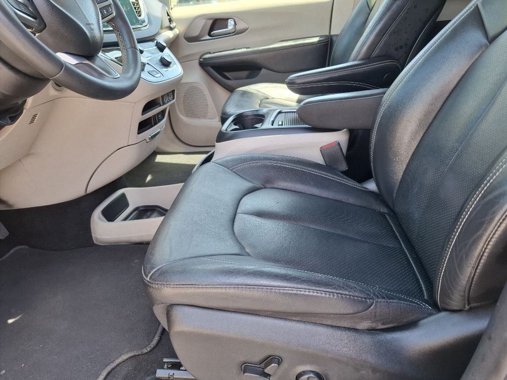 2022 Chrysler Pacifica Image 7