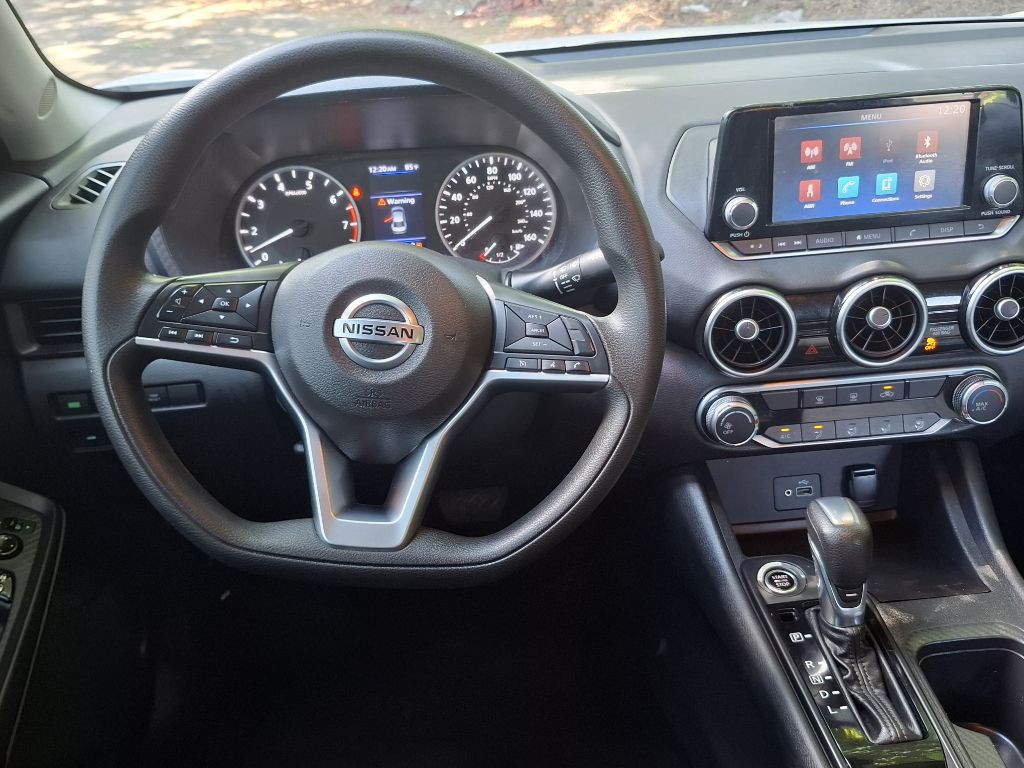 2021 Nissan Sentra Image 2