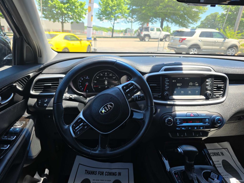 2019 Kia Sorento Image 2