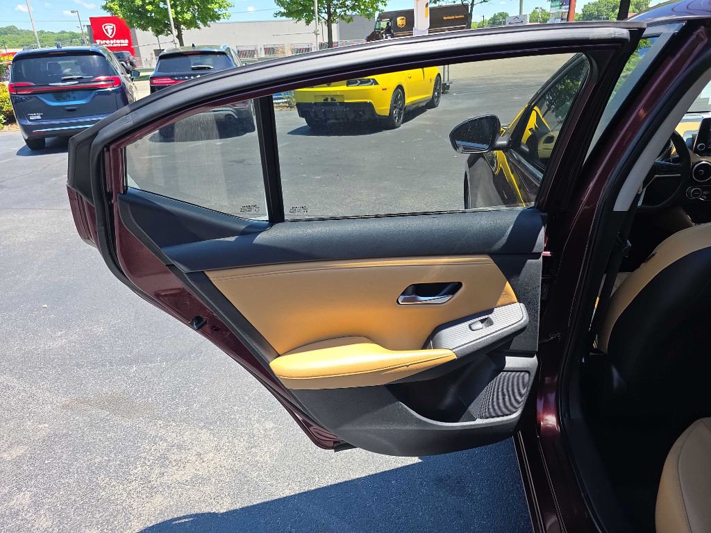 2022 Nissan Sentra Image 14